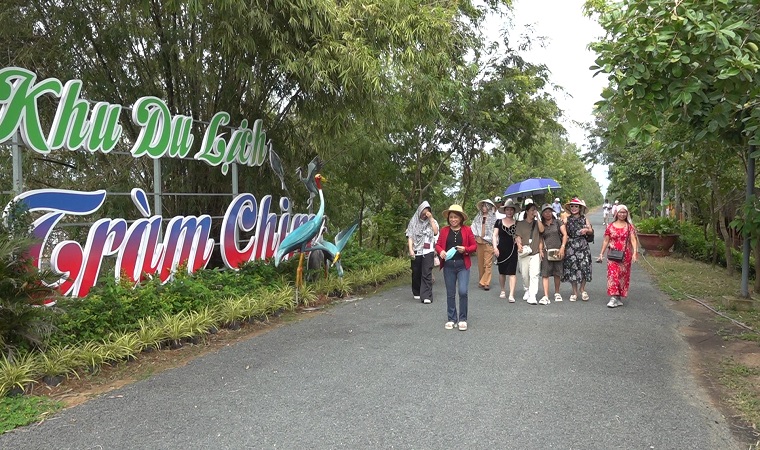 Hơn 5.000 du khách đến tham quan các khu, điểm du lịch ở Tam Nông  trong kỳ nghỉ Lễ 02/9