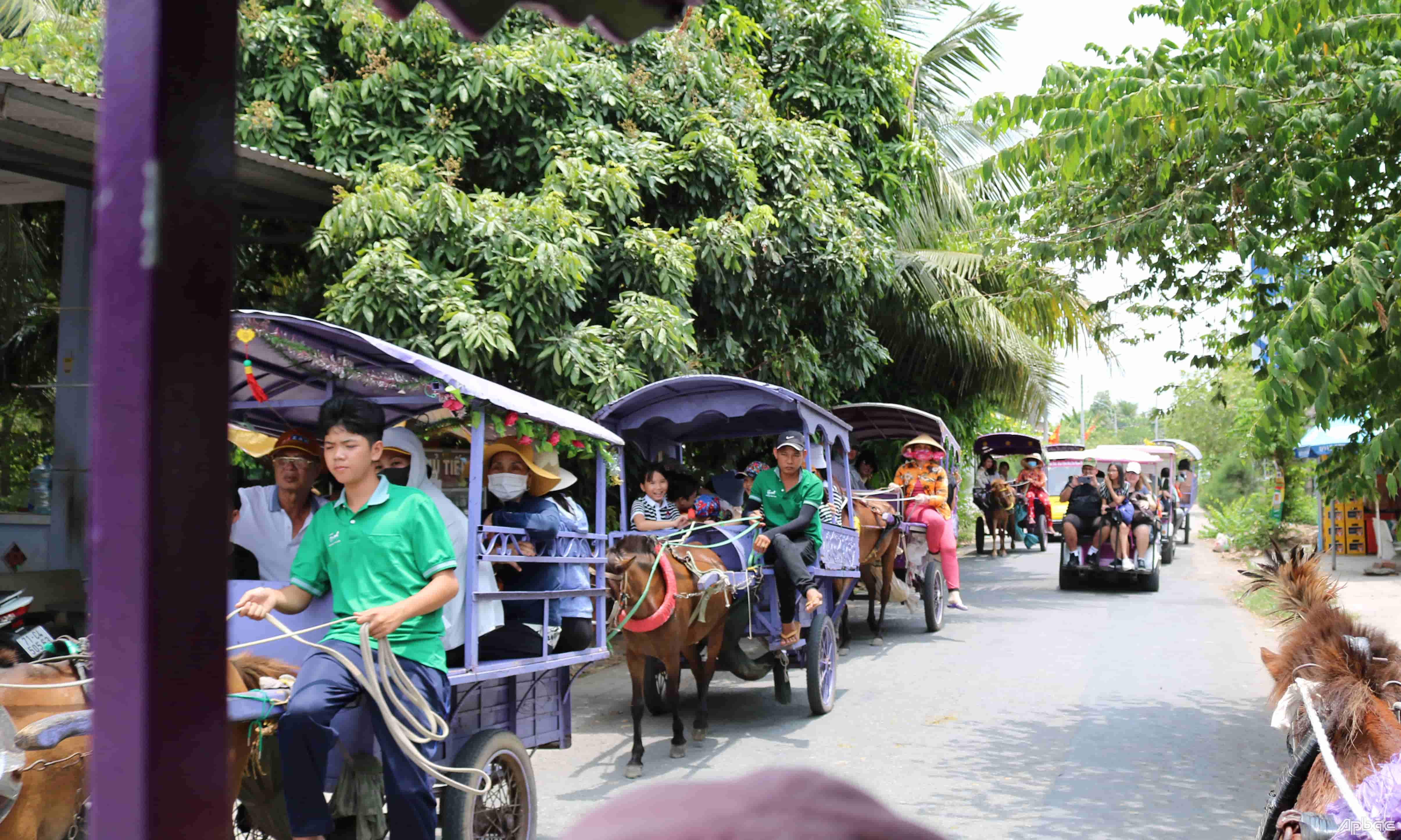 Nhiều du khách "về với" Tiền Giang dịp nghỉ lễ
