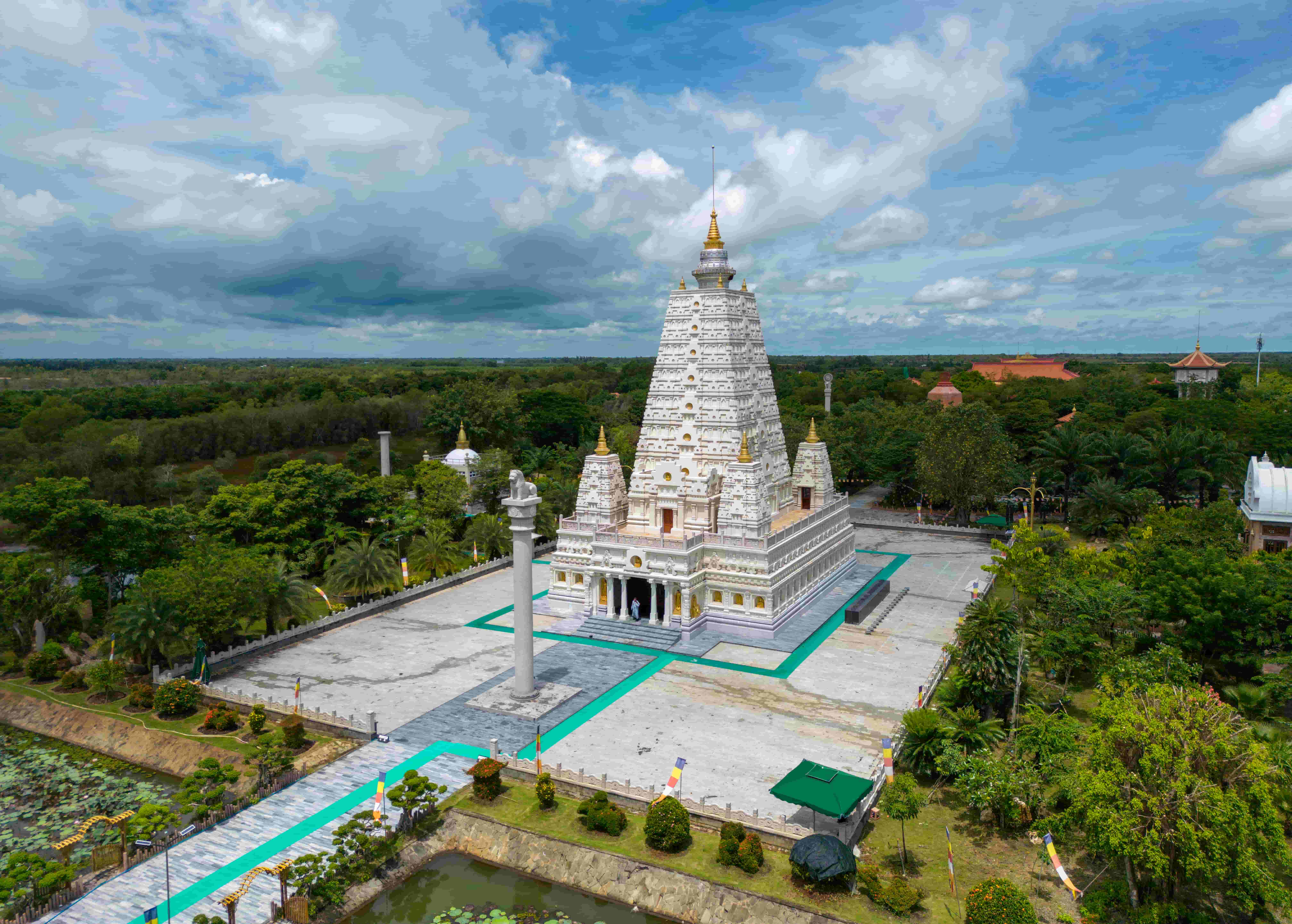 Chùa Thiền Viện Trúc Lâm Ở Tiền Giang - Khám Phá Nét Đẹp Tâm Linh Và Văn Hóa